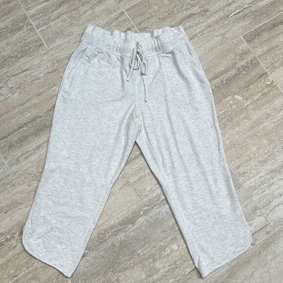 NWOT 32 Degrees cropped white pants - size M - Picture 1 of 5